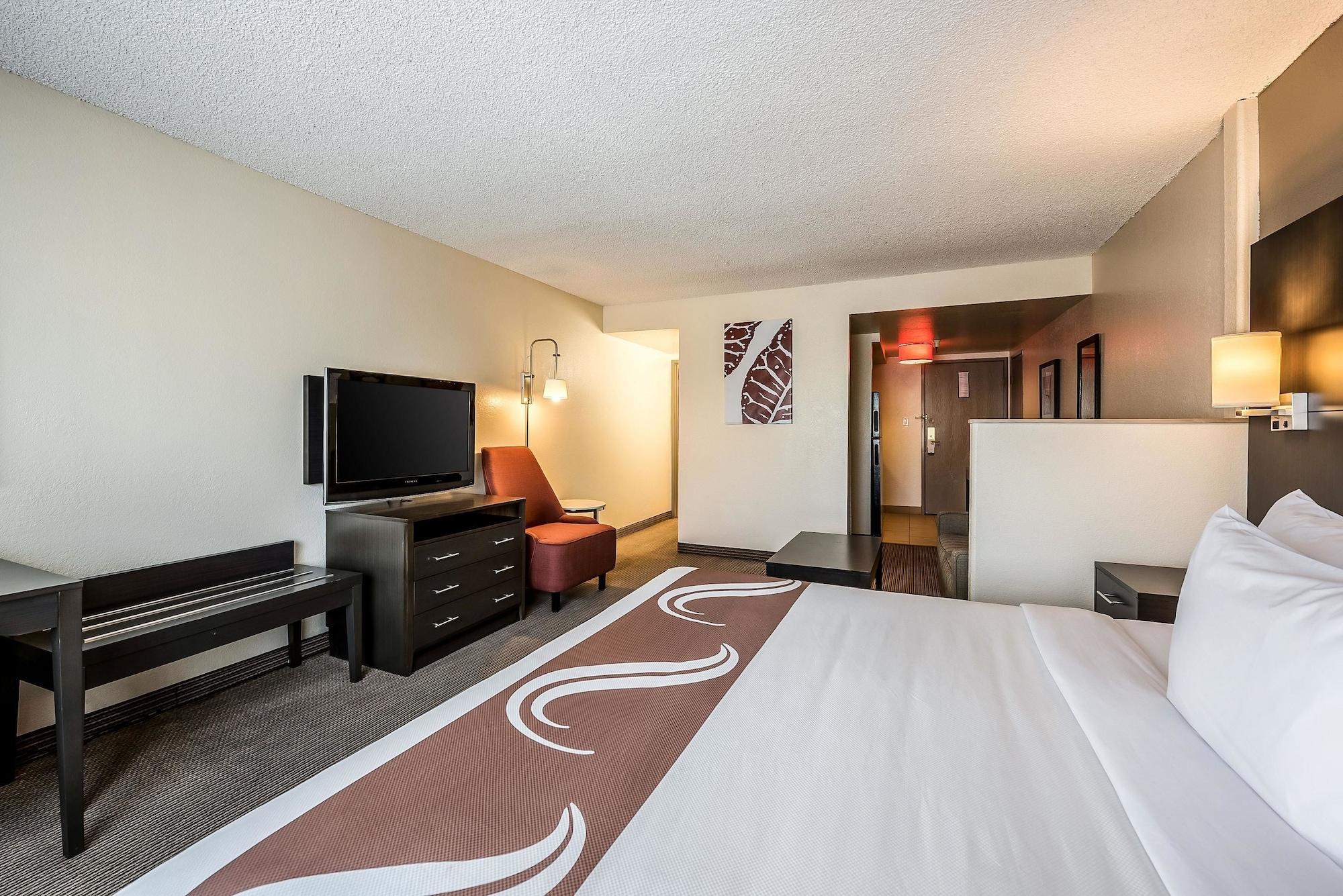 Quality Inn & Suites Reno Airport Extérieur photo